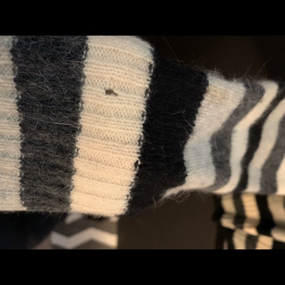 Jonathan Miller at kittyhawk lambs wool striped sweater - Picture 7 of 8